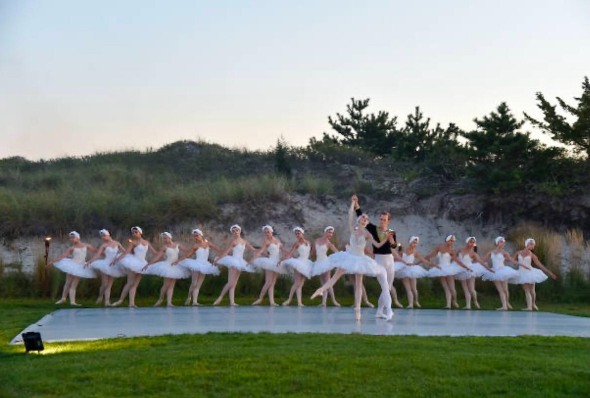 16. &quot;Swans on Sunset&quot; ABT, YAGP and Joffrey Ballet School